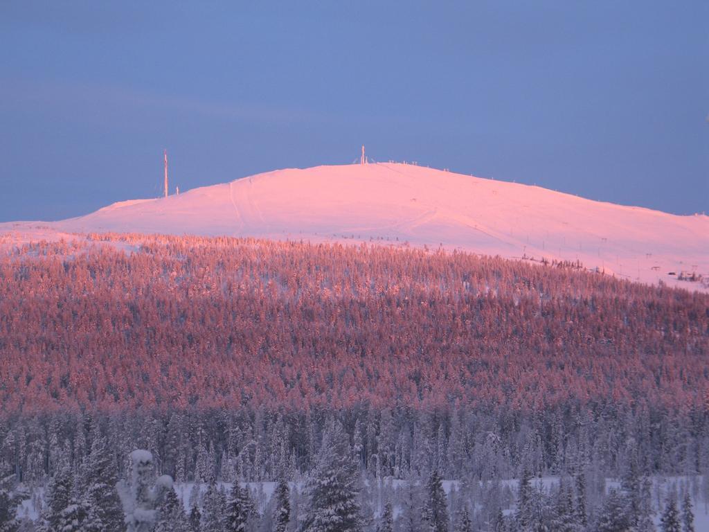 Hotel Yllaesrinne Ylläsjärvi Exteriör bild