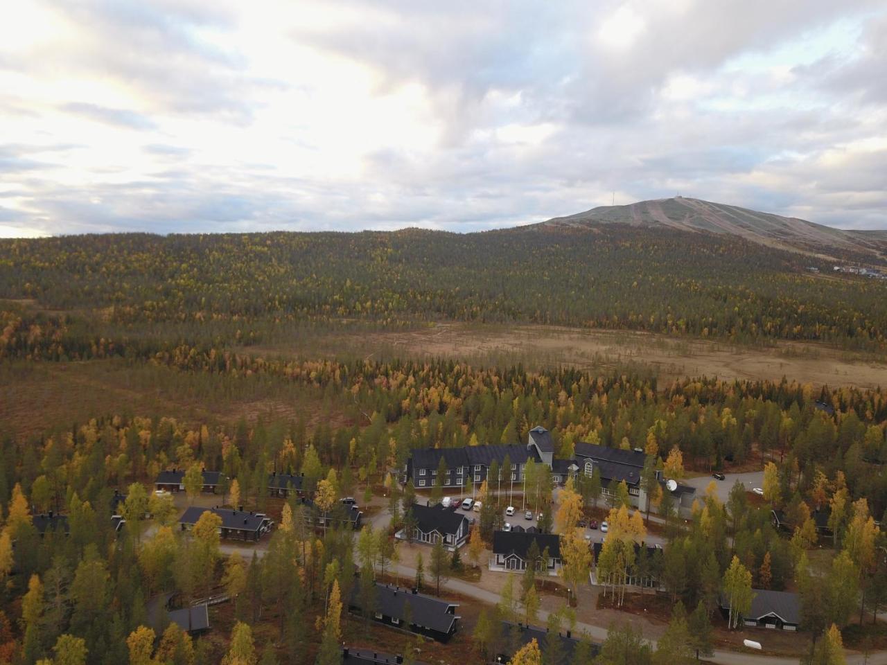 Hotel Yllaesrinne Ylläsjärvi Exteriör bild