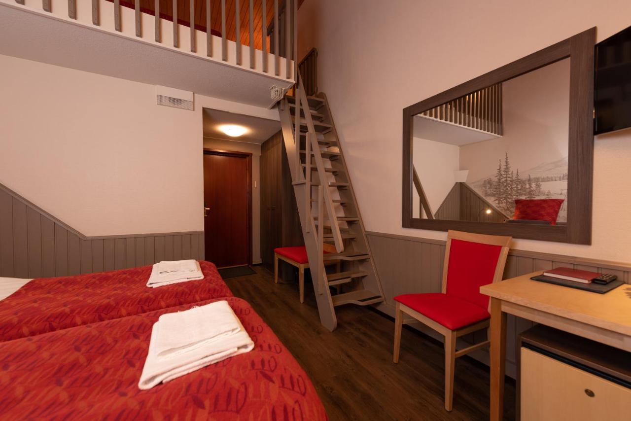 Hotel Yllaesrinne Ylläsjärvi Exteriör bild